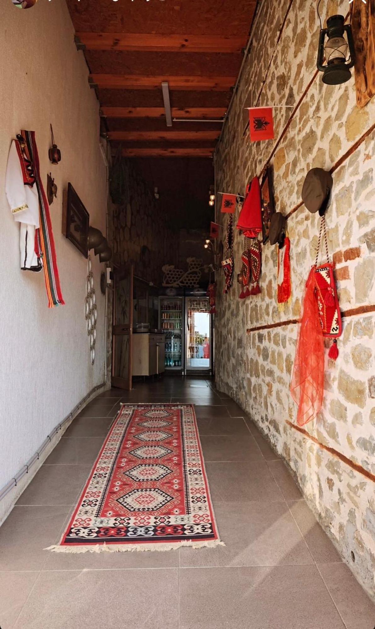 فندق Keshtjella Xhabeqos Ljaknasi المظهر الخارجي الصورة